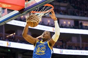 乐鱼注册-美记：若勇士将3年7500万+球队选项改为球员选项 交易可立刻完成